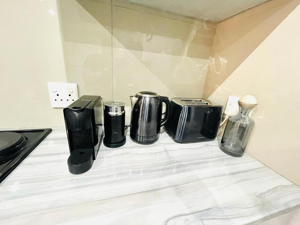 Trendy, Comfortable 1 Bedroom Apartments In Ουμτάτα Εξωτερικό φωτογραφία